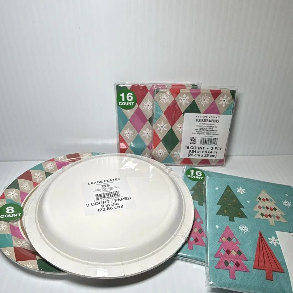 Festive Voice Christmas Party Tableware 8ct 9in Paper Plates, Argyle 6pk
